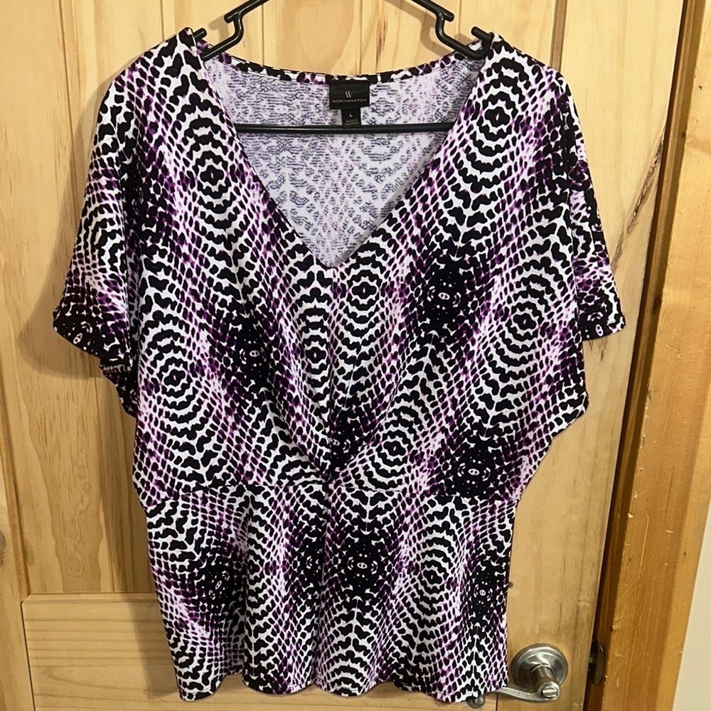 Worthington Purple and White Graphic Short Sleeve Blouse